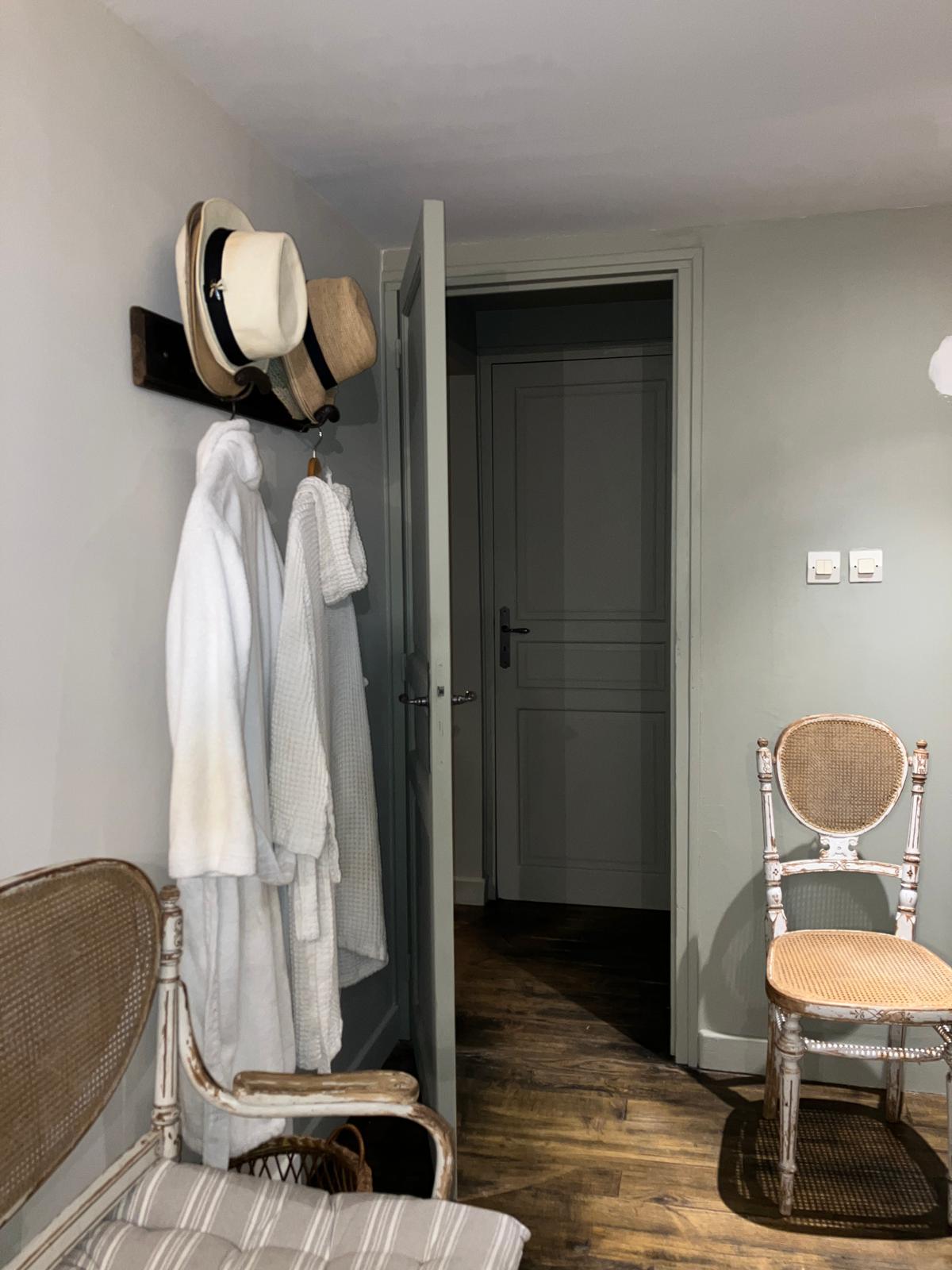 Choix de luminaires pour cuisine maison existante à Poleymieux au mont d'or